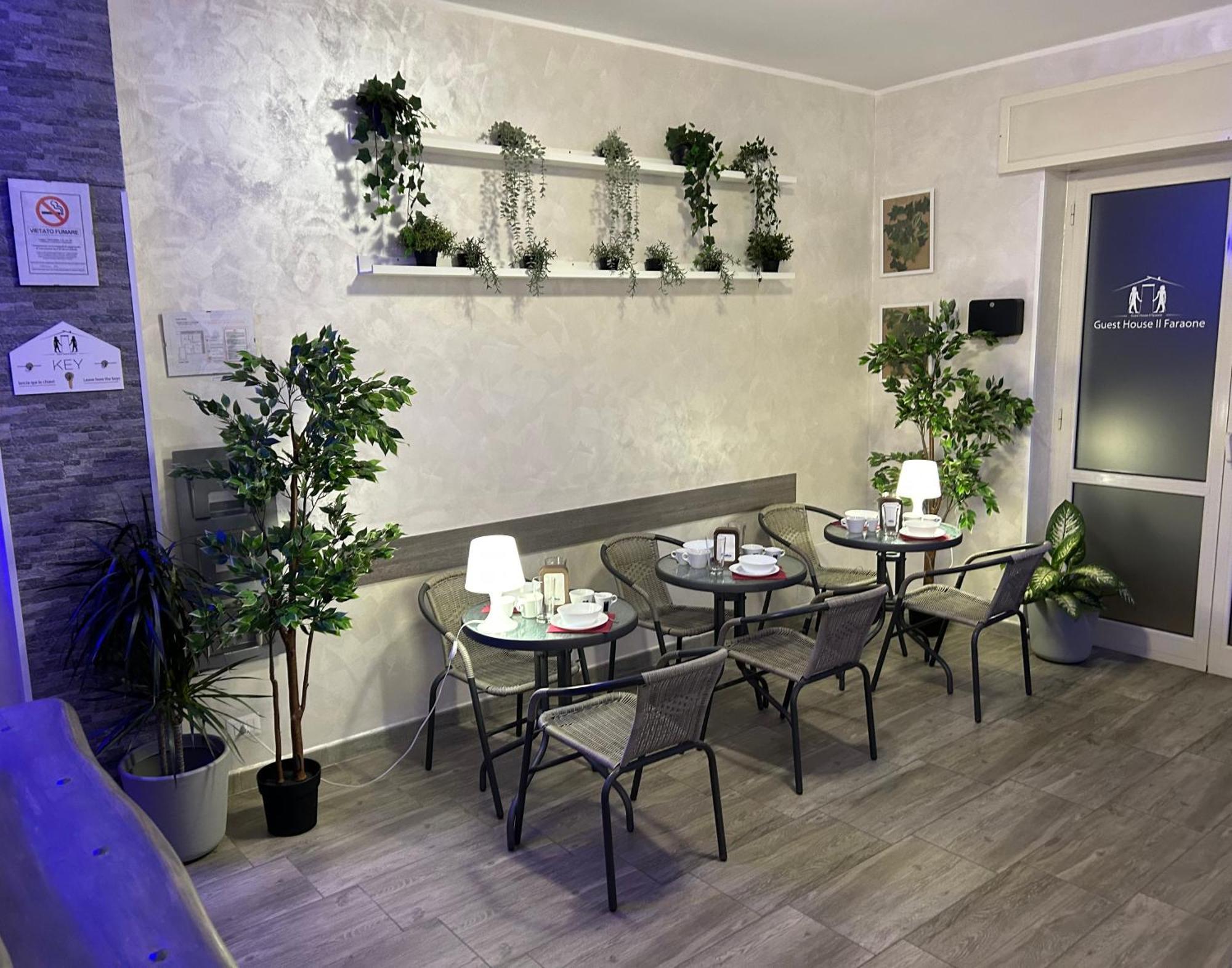 Roomy - Il Faraone Affittacamere Fiumicino