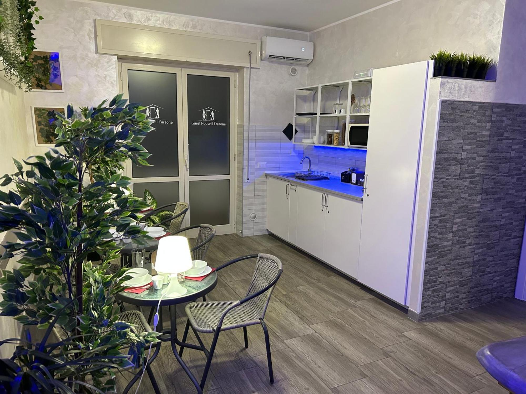 Affittacamere Roomy - Il Faraone